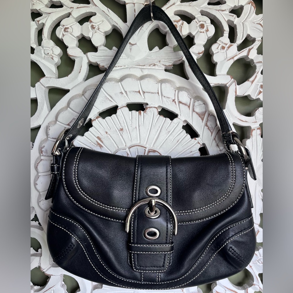 Vintage Coach Black Leather Soho Shoulder Bag
Silver Buckle Y2K 90's Aesthetic